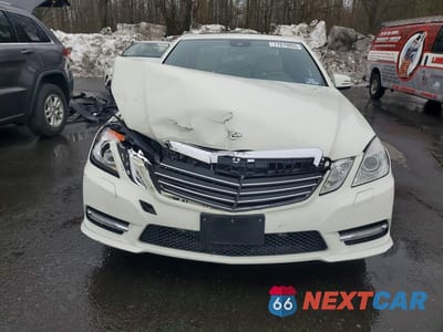Piąte zdjęcie samochodu w środku: 2012 MERCEDES-BENZ E 350 VIN:WDDHF5KB4CA587787 - miniatura