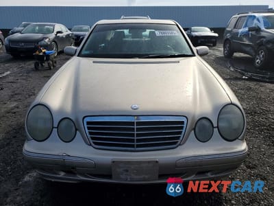Piąte zdjęcie samochodu w środku: 2001 MERCEDES-BENZ E 430 VIN:WDBJF70JX1B187675 - miniatura