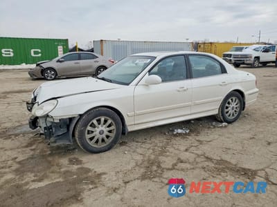 2004 HYUNDAI SONATA GLS KMHWF35H24A058292 - główne zdjęcie licytacji z USA - miniatura