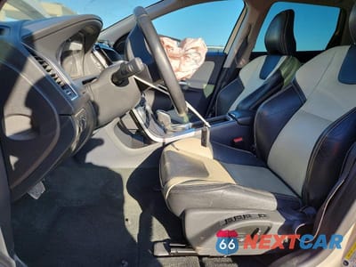 Zdjęcie 7 z 12 samochodu: 2017 VOLVO XC60 T5 DYNAMIC VIN:YV440MDR9H2109913 - miniatura