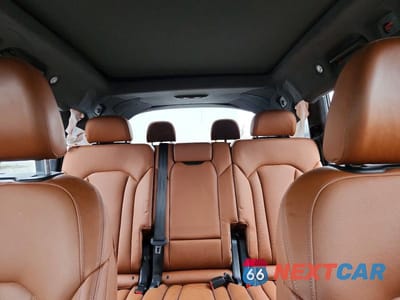 Zdjęcie 10 z 12 samochodu: 2025 AUDI Q7 PRESTIGE VIN:WA1VVBF77SD019402 - miniatura