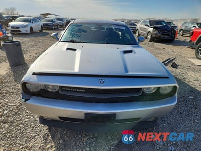 Piąte zdjęcie samochodu w środku: 2009 DODGE CHALLENGER SE VIN:2B3LJ44V49H604992 - miniatura