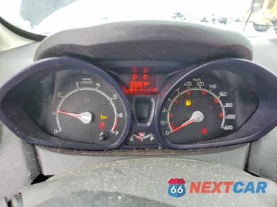 Zdjęcie 9 z 12 samochodu: 2013 FORD FIESTA TITANIUM VIN:3FADP4CJ2DM180969 - miniatura