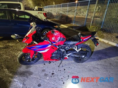 Trzecie zdjęcie samochodu z tyłu: 2025 HONDA CBR500 RA VIN:MLHPC7051S5102193 - miniatura