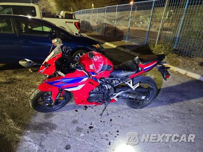 Trzecie zdjęcie samochodu z tyłu: 2025 HONDA CBR500 RA VIN:MLHPC7051S5102193 - miniatura
