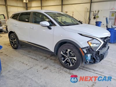 Czwarte zdjęcie samochodu z boku: 2023 KIA SPORTAGE EX VIN:5XYK3CAF4PG114527 - miniatura