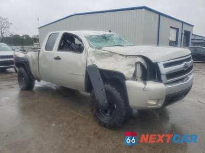 Czwarte zdjęcie samochodu z boku: 2008 CHEVROLET SILVERADO K1500 VIN:2GCEK19J881305764 - miniatura