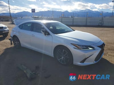 Czwarte zdjęcie samochodu z boku: 2022 LEXUS ES 250 BASE VIN:58AD11D16NU008843 - miniatura