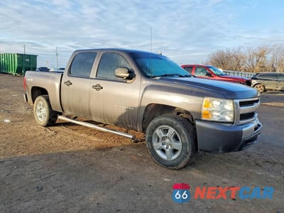 Czwarte zdjęcie samochodu z boku: 2011 CHEVROLET SILVERADO K1500 HYBRID VIN:3GCUKUEJ1BG101275 - miniatura