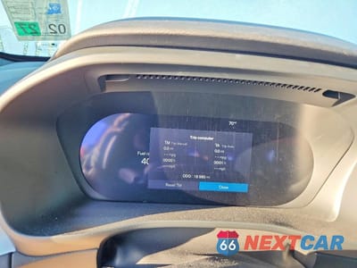 Zdjęcie 9 z 13 samochodu: 2024 VOLVO XC40 CORE VIN:YV4L12UK8R2330629 - miniatura