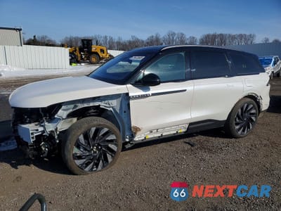 2024 LINCOLN NAUTILUS RESERVE 5LMPJ8K47RJ839735 - główne zdjęcie licytacji z USA - miniatura