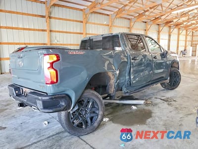 Trzecie zdjęcie samochodu z tyłu: 2025 CHEVROLET SILVERADO K1500 LT TRAIL BOSS VIN:3GCUKFE86SG367819 - miniatura