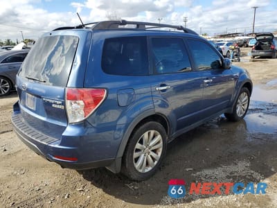 Trzecie zdjęcie samochodu z tyłu: 2011 SUBARU FORESTER 2.5X PREMIUM VIN:JF2SHADC5BH733579 - miniatura
