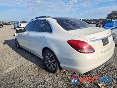 Drugie zdjęcie samochodu z przodu: 2017 MERCEDES-BENZ C 300 4MATIC VIN:WDDWF4KBXHR284605 - miniatura