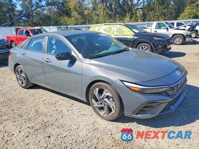 Czwarte zdjęcie samochodu z boku: 2025 HYUNDAI ELANTRA SEL SPORT VIN:KMHLM4DGXSU068443 - miniatura