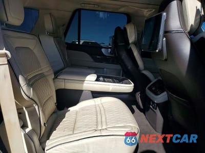 Zdjęcie 11 z 13 samochodu: 2019 LINCOLN NAVIGATOR BLACK LABEL VIN:5LMJJ2TT2KEL06859 - miniatura