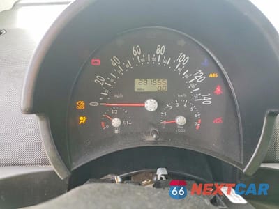 Zdjęcie 9 z 11 samochodu: 2000 VOLKSWAGEN NEW BEETLE GLS VIN:3VWCA21C5YM473963 - miniatura