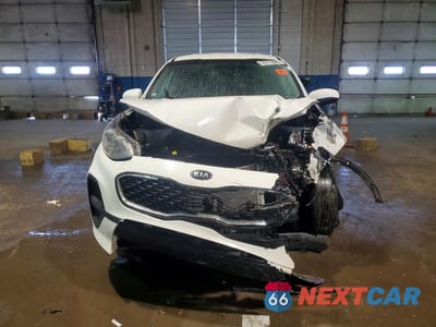 Piąte zdjęcie samochodu w środku: 2020 KIA SPORTAGE LX VIN:KNDPM3AC9L7798099 - miniatura