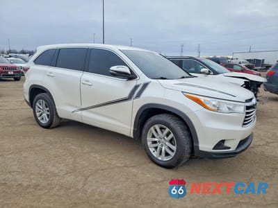 Czwarte zdjęcie samochodu z boku: 2014 TOYOTA HIGHLANDER LE VIN:5TDZARFH9ES004705 - miniatura