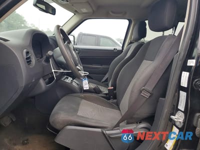 Zdjęcie 7 z 14 samochodu: 2016 JEEP PATRIOT SPORT VIN:1C4NJRBBXGD552291 - miniatura