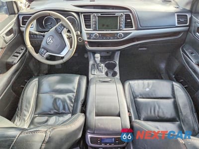 Zdjęcie 8 z 12 samochodu: 2016 TOYOTA HIGHLANDER XLE VIN:5TDKKRFH0GS503569 - miniatura