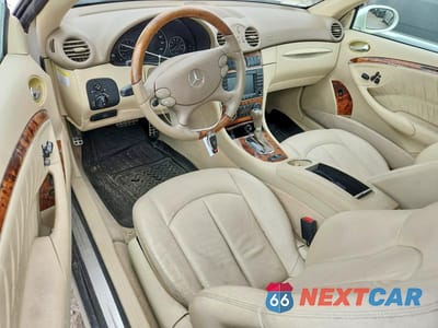 Zdjęcie 8 z 12 samochodu: 2007 MERCEDES-BENZ CLK 350 VIN:WDBTK56F37T077503 - miniatura