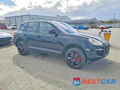 Czwarte zdjęcie samochodu z boku: 2009 PORSCHE CAYENNE TURBO VIN:WP1AC29PX9LA82367 - miniatura