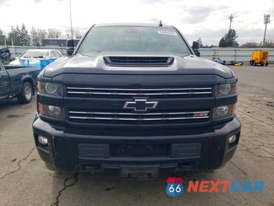 Piąte zdjęcie samochodu w środku: 2019 CHEVROLET SILVERADO K2500 HEAVY DUTY LTZ VIN:1GC1KTEY1KF149578 - miniatura