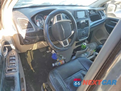 Zdjęcie 8 z 13 samochodu: 2016 CHRYSLER TOWN AND C VIN:2C4RC1BG2GR111177 - miniatura