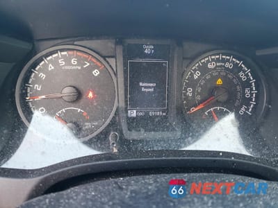 Zdjęcie 9 z 12 samochodu: 2019 TOYOTA TACOMA SR VIN:5TFAX5GN9KX163836 - miniatura