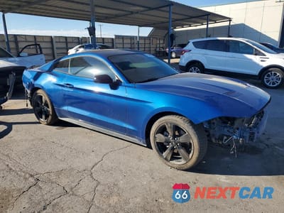 Czwarte zdjęcie samochodu z boku: 2022 FORD MUSTANG VIN:1FA6P8TH4N5111401 - miniatura
