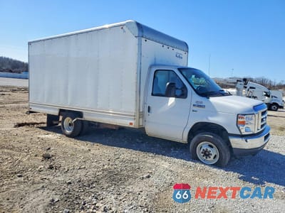 Czwarte zdjęcie samochodu z boku: 2017 FORD E350 SUPER DUTY BOX TRUCK VIN:1FDWE3F65HDC67210 - miniatura