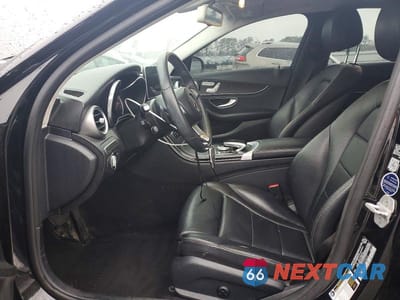 Zdjęcie 7 z 12 samochodu: 2015 MERCEDES-BENZ C 300 4MATIC VIN:55SWF4KBXFU068622 - miniatura