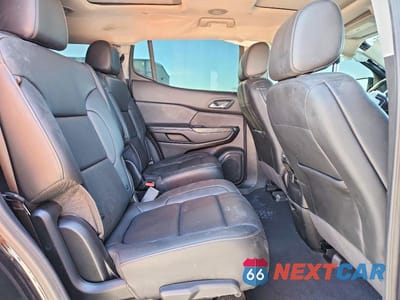 Zdjęcie 11 z 13 samochodu: 2023 GMC ACADIA SLT VIN:1GKKNMLS3PZ258585 - miniatura