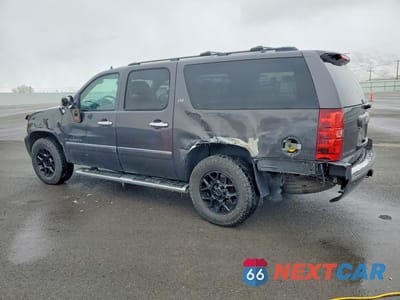 Drugie zdjęcie samochodu z przodu: 2010 CHEVROLET SUBURBAN K1500 LTZ VIN:1GNUKKE39AR186359 - miniatura