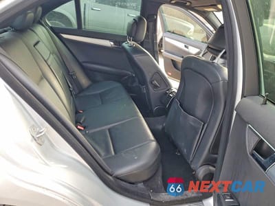 Zdjęcie 10 z 12 samochodu: 2011 MERCEDES-BENZ C 300 VIN:WDDGF5EB5BA460732 - miniatura