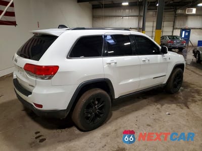 Trzecie zdjęcie samochodu z tyłu: 2017 JEEP GRAND CHEROKEE LAREDO VIN:1C4RJFAG9HC840307 - miniatura