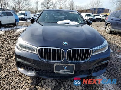 Piąte zdjęcie samochodu w środku: 2019 BMW ALPINA B7 VIN:WBA7F2C51KB239979 - miniatura