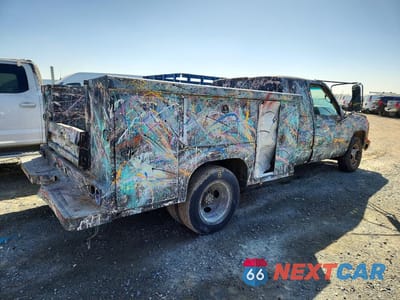 Trzecie zdjęcie samochodu z tyłu: 1999 GMC SIERRA 3500 UTILITY / SERVICE TRUCK VIN:1GTHC39J3XF095927 - miniatura