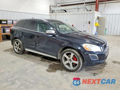 Czwarte zdjęcie samochodu z boku: 2011 VOLVO XC60 T6 VIN:YV4902DZ3B2143167 - miniatura