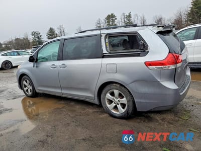 Drugie zdjęcie samochodu z przodu: 2013 TOYOTA SIENNA LE 8-PASSENGER VIN:5TDKK3DC0DS310810 - miniatura
