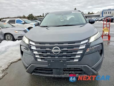 Piąte zdjęcie samochodu w środku: 2026 NISSAN ROGUE S VIN:5N1BT3AB6TC670569 - miniatura