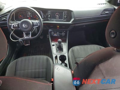 Zdjęcie 8 z 12 samochodu: 2019 VOLKSWAGEN JETTA GLI VIN:3VW5T7BU6KM150746 - miniatura