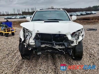 Piąte zdjęcie samochodu w środku: 2004 TOYOTA 4RUNNER SPORT EDITION VIN:JTEZU14R440019341 - miniatura