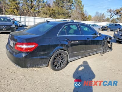 Trzecie zdjęcie samochodu z tyłu: 2011 MERCEDES-BENZ E 550 VIN:WDDHF7CB1BA280506 - miniatura