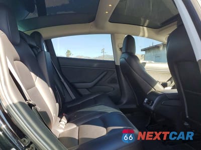 Zdjęcie 10 z 12 samochodu: 2018 TESLA MODEL 3 VIN:5YJ3E1EA2JF051766 - miniatura