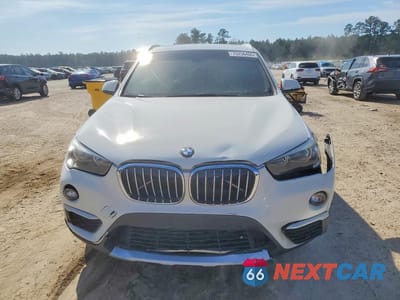 Piąte zdjęcie samochodu w środku: 2018 BMW X1 XDRIVE28I VIN:WBXHT3C35J5K25300 - miniatura