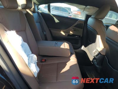 Zdjęcie 10 z 11 samochodu: 2025 LEXUS ES 300H ULTRA LUXURY VIN:58AFA1C19SU071084 - miniatura