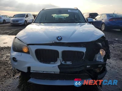 Piąte zdjęcie samochodu w środku: 2013 BMW X1 XDRIVE28I VIN:WBAVL1C55DVR87811 - miniatura