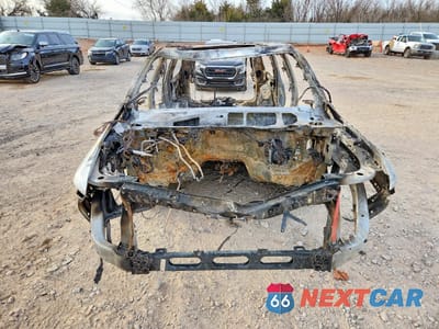 Piąte zdjęcie samochodu w środku: 2022 JEEP WAGONEER SERIES I VIN:1C4SJVATXNS206790 - miniatura